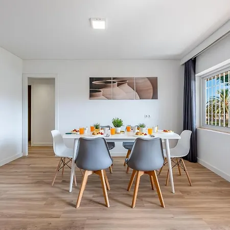 797 - Piso Reformado Con Amplia Terraza Carihue * توريمولينوس