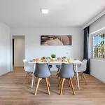 797 - Piso Reformado Con Amplia Terraza Carihue * טורמולינוס