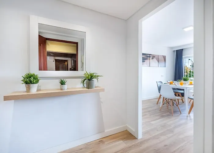 797 - Piso Reformado Con Amplia Terraza Carihue * Torremolinos