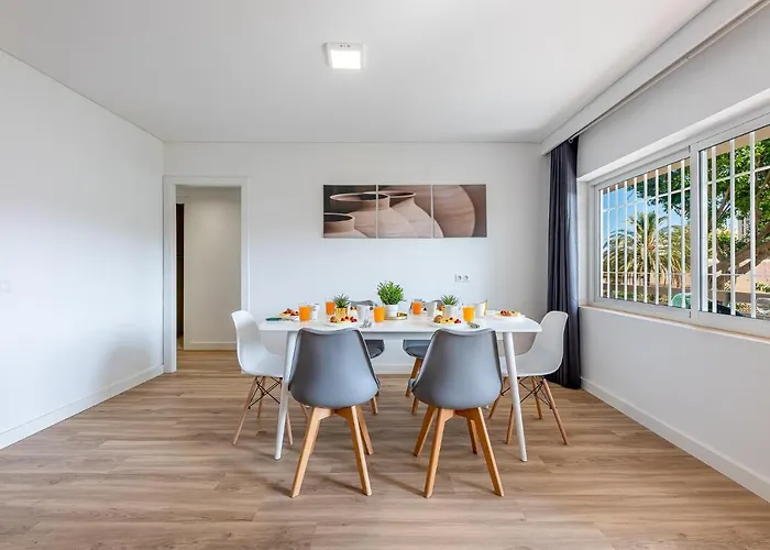 797 - Piso Reformado Con Amplia Terraza Carihue * Torremolinos