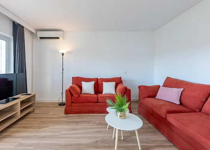 797 - Piso Reformado Con Amplia Terraza Carihue * Torremolinos